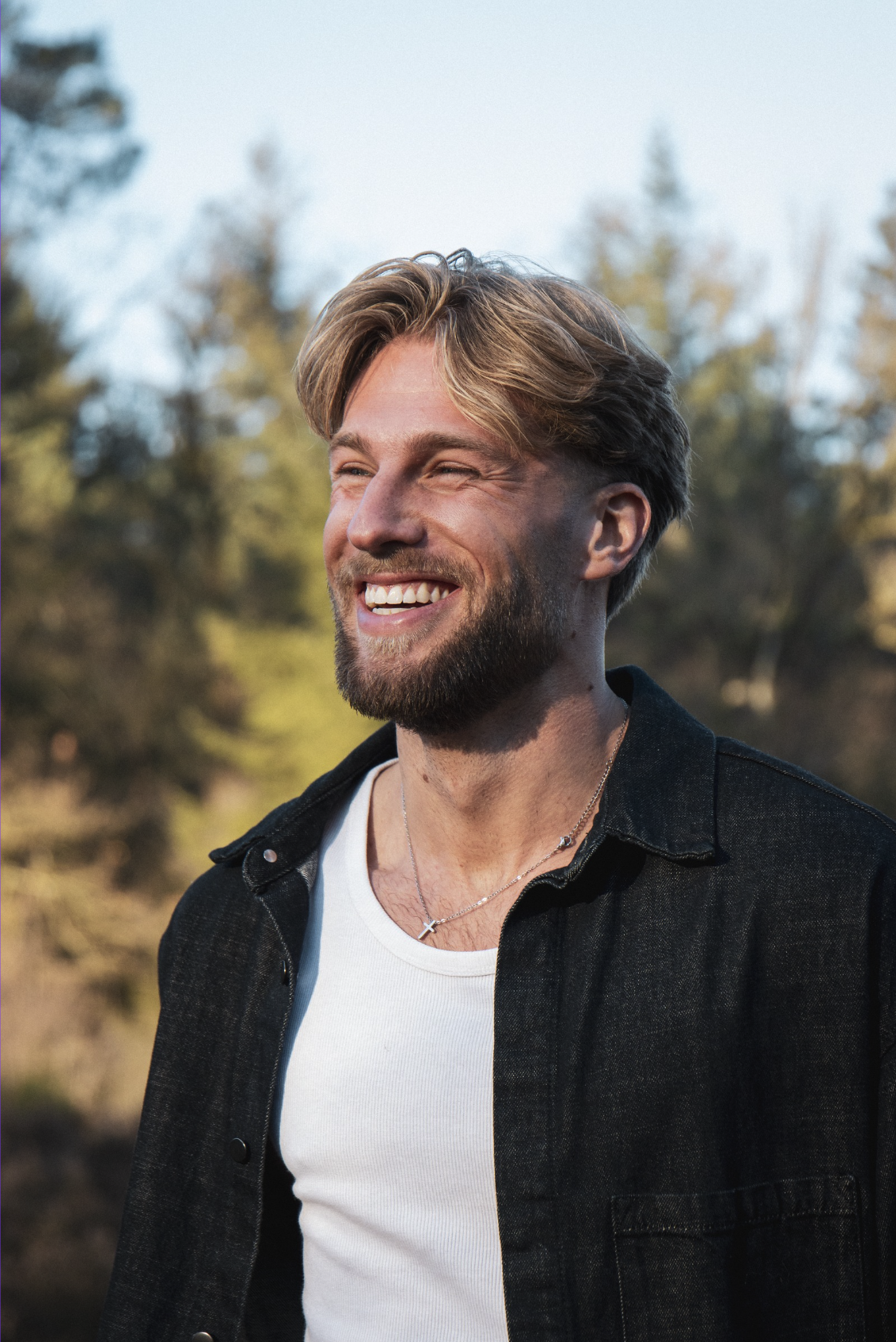 Liederen gevormd door aanbidding, herstel en het echte leven.